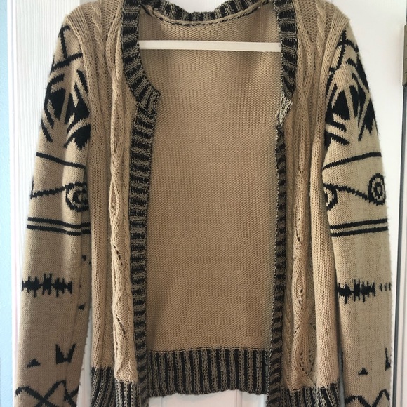 BKE Sweaters - BKE Cardigan BKE Sweaters - BKE Cardigan